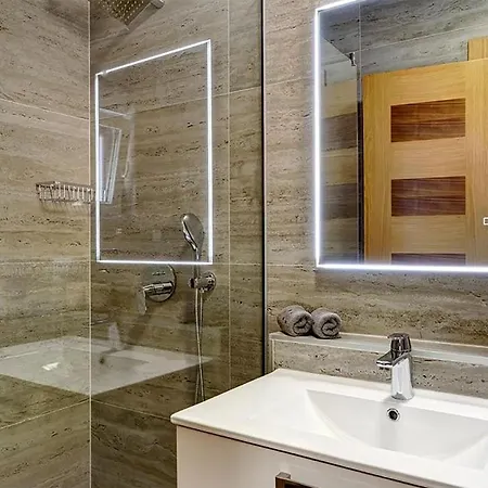 Stunning In With Sauna Prázdninový dům Dramalj